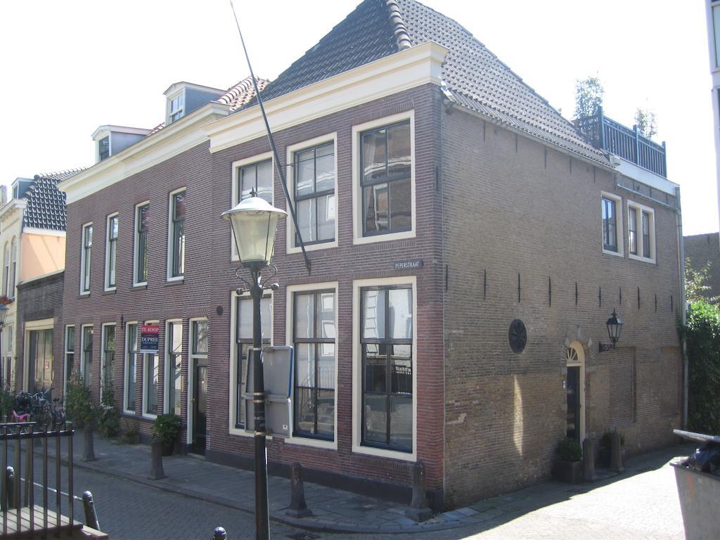 B&B De Kamer Hiernaast Gouda Exterior photo
